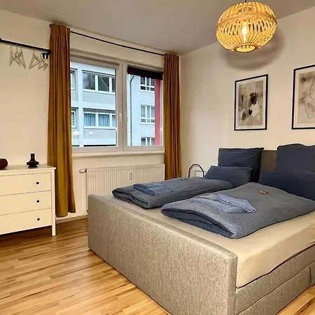 Ruhig & Zentral - 2 Kingsize Betten - Wi-fi