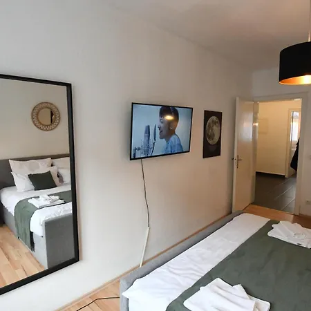 Ruhig & Zentral - 2 Kingsize Betten - Wi-fi