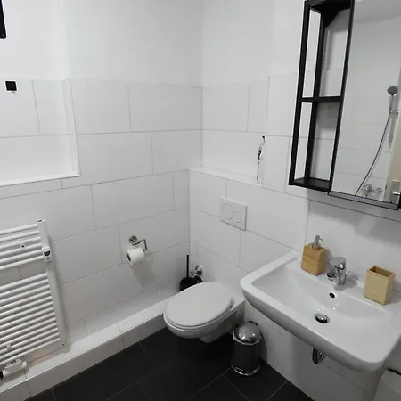Apartament Ruhig & Zentral - 2 Kingsize Betten - Wi-fi