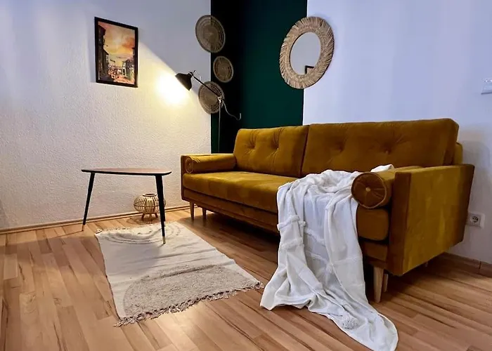 Ruhig & Zentral - 2 Kingsize Betten - Wi-fi *