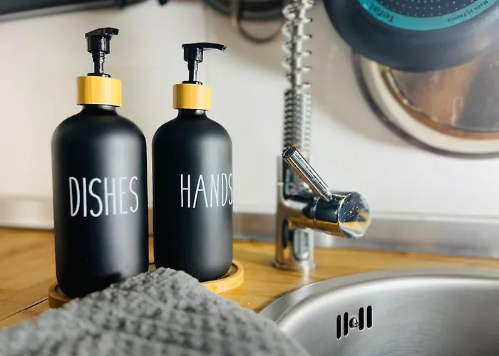 Ruhig & Zentral - 2 Kingsize Betten - Wi-fi *